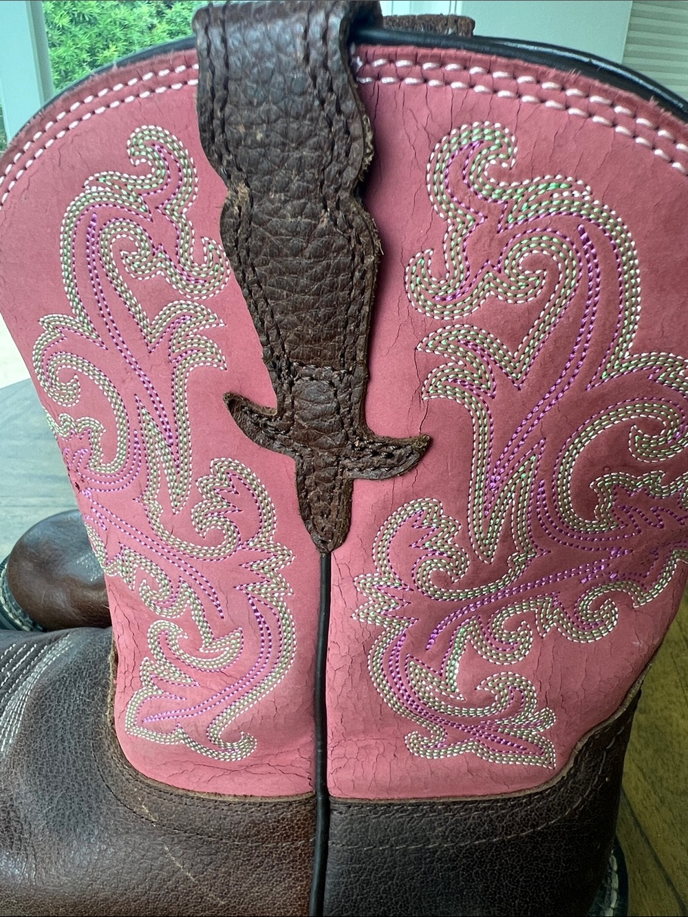 Ariat Brown Leather Boots with Pink Embroidery 9B - Picture 9 of 16